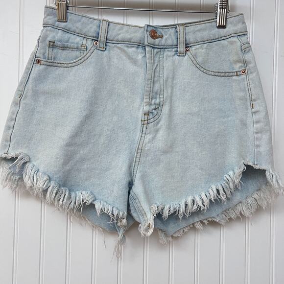 Wild Fable Women's 4 High Rise Light Wash Denim Cut-Off Shorts Frayed Hem Cotton - Picture 2 of 12